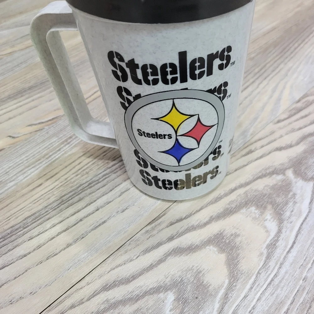Vintage Pittsburgh Steelers insulated cup Unisex 22oz gray